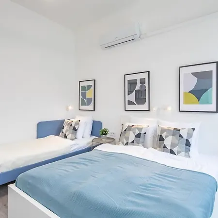 Newly Designed Lägenhet