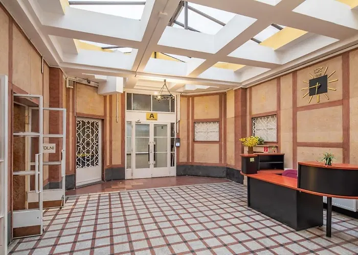 Newly Designed * Budapesta